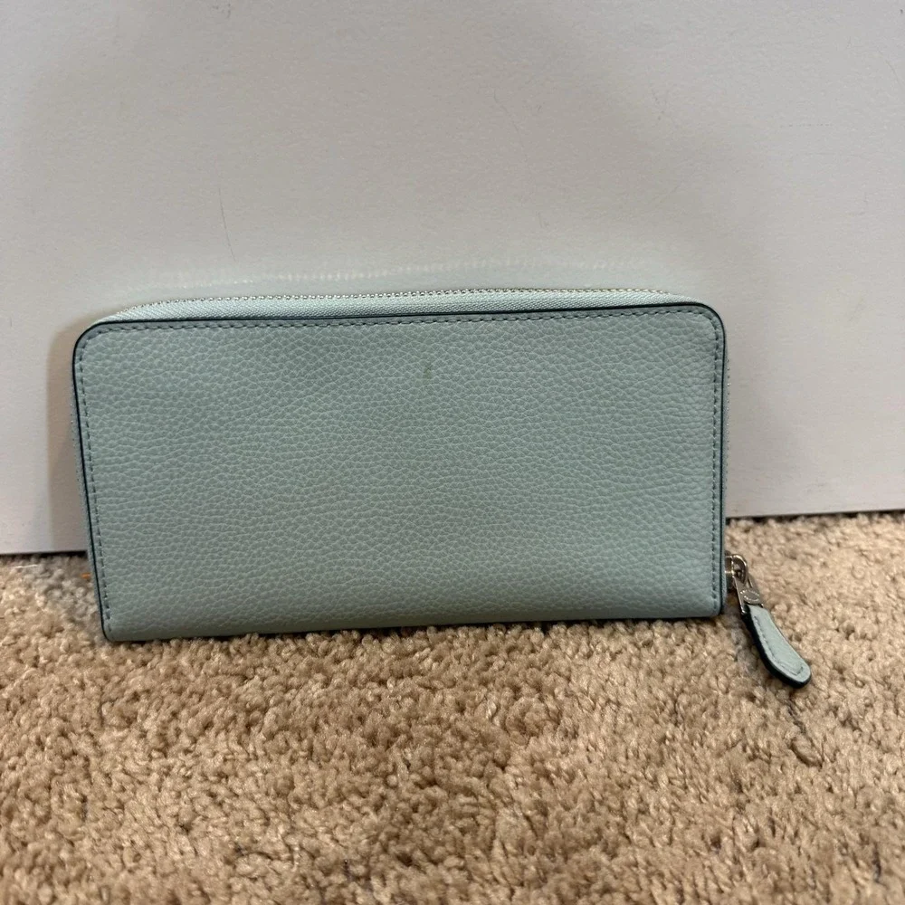 Coach Wallet Womens Blue Leather Zip Around Continental Card Holder Logo